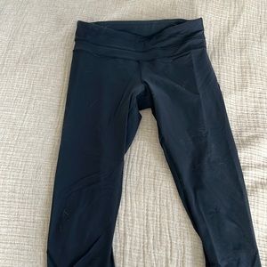 Lululemon size 4 crop black